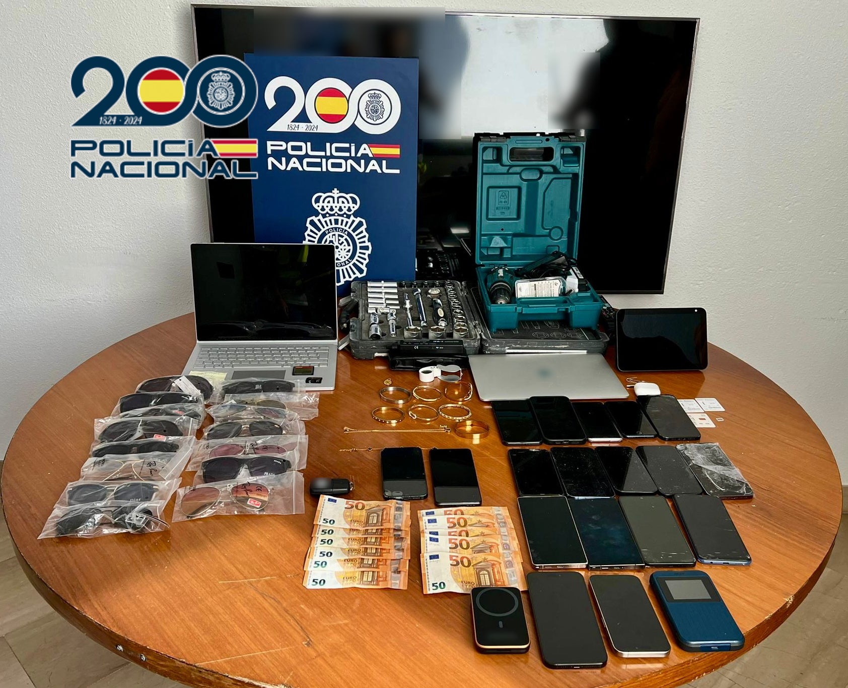 Material intervenido en la actuación policial.