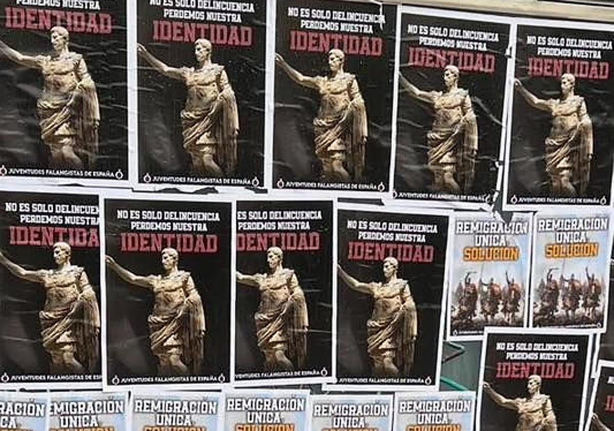 Carteles en la playa de San Juan.