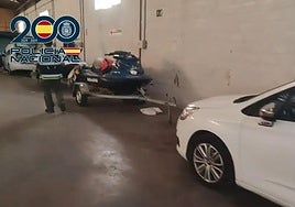 Algunos de los vehículos intervenidos por la policía.