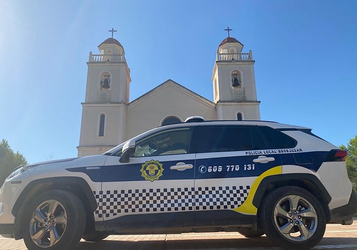Foto de archivo de una patrulla de la Policía Local de Benejúzar.