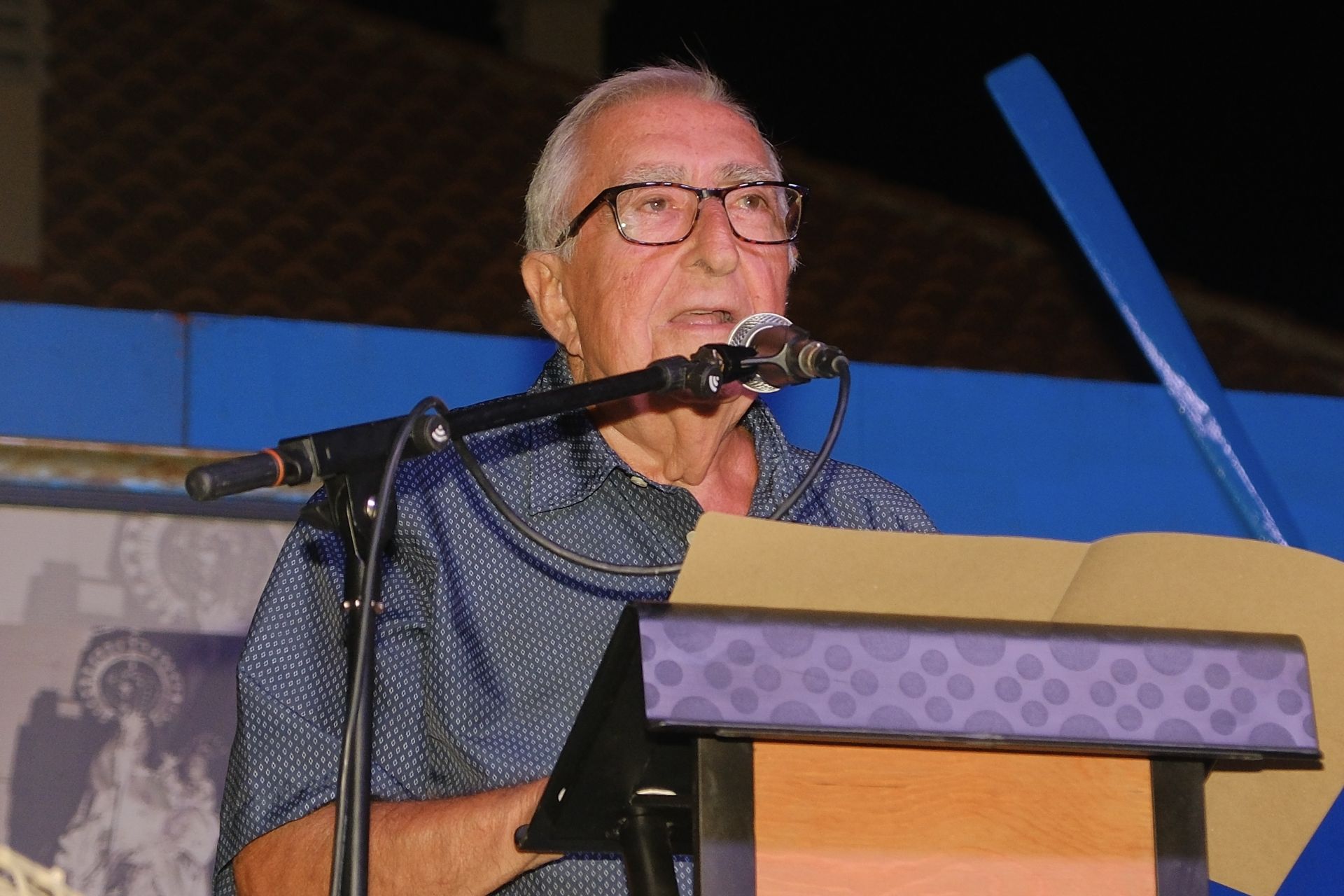 El pregón y el engalanado de calles marcan el inicio de las fiestas del Raval Roig