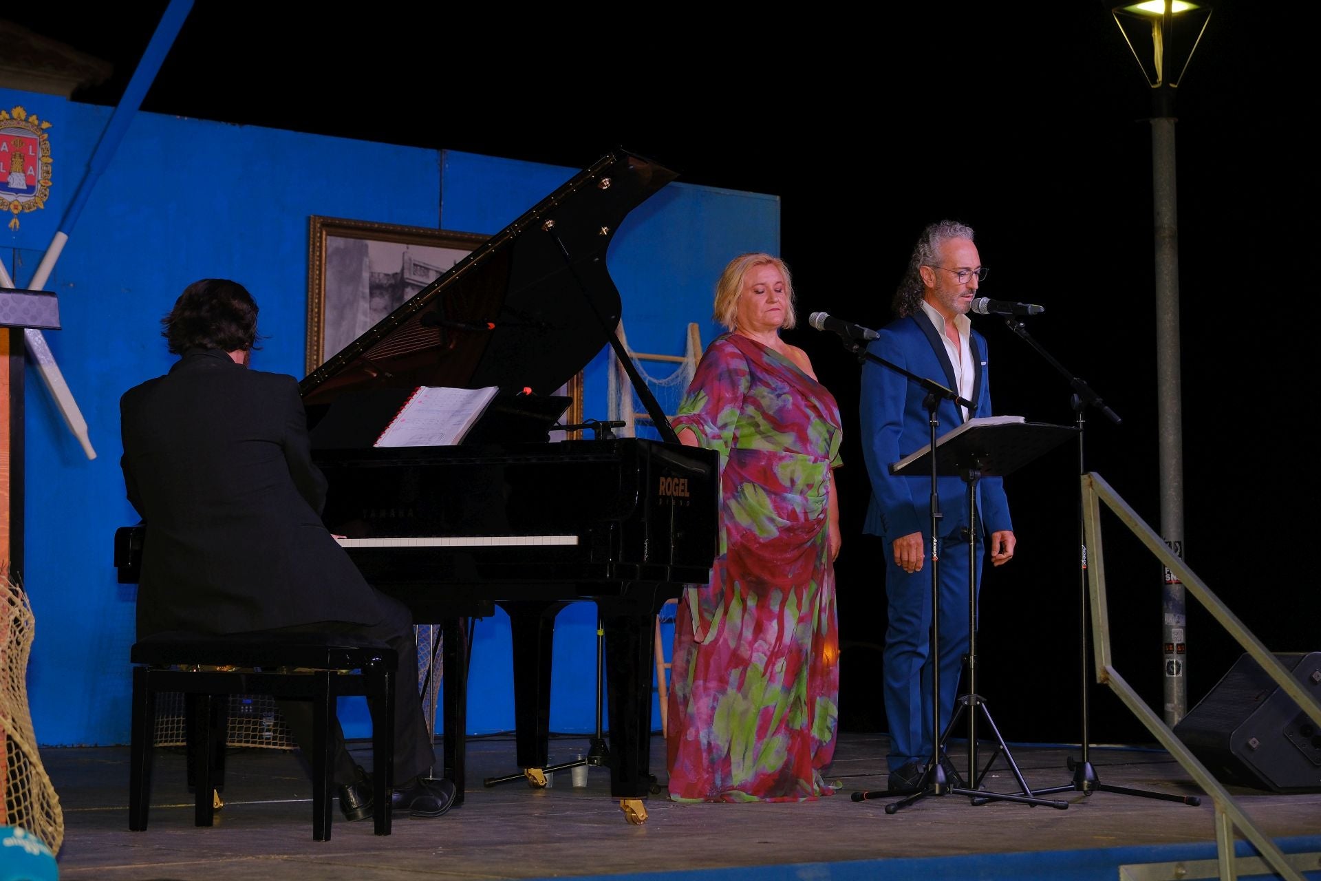 El pregón y el engalanado de calles marcan el inicio de las fiestas del Raval Roig