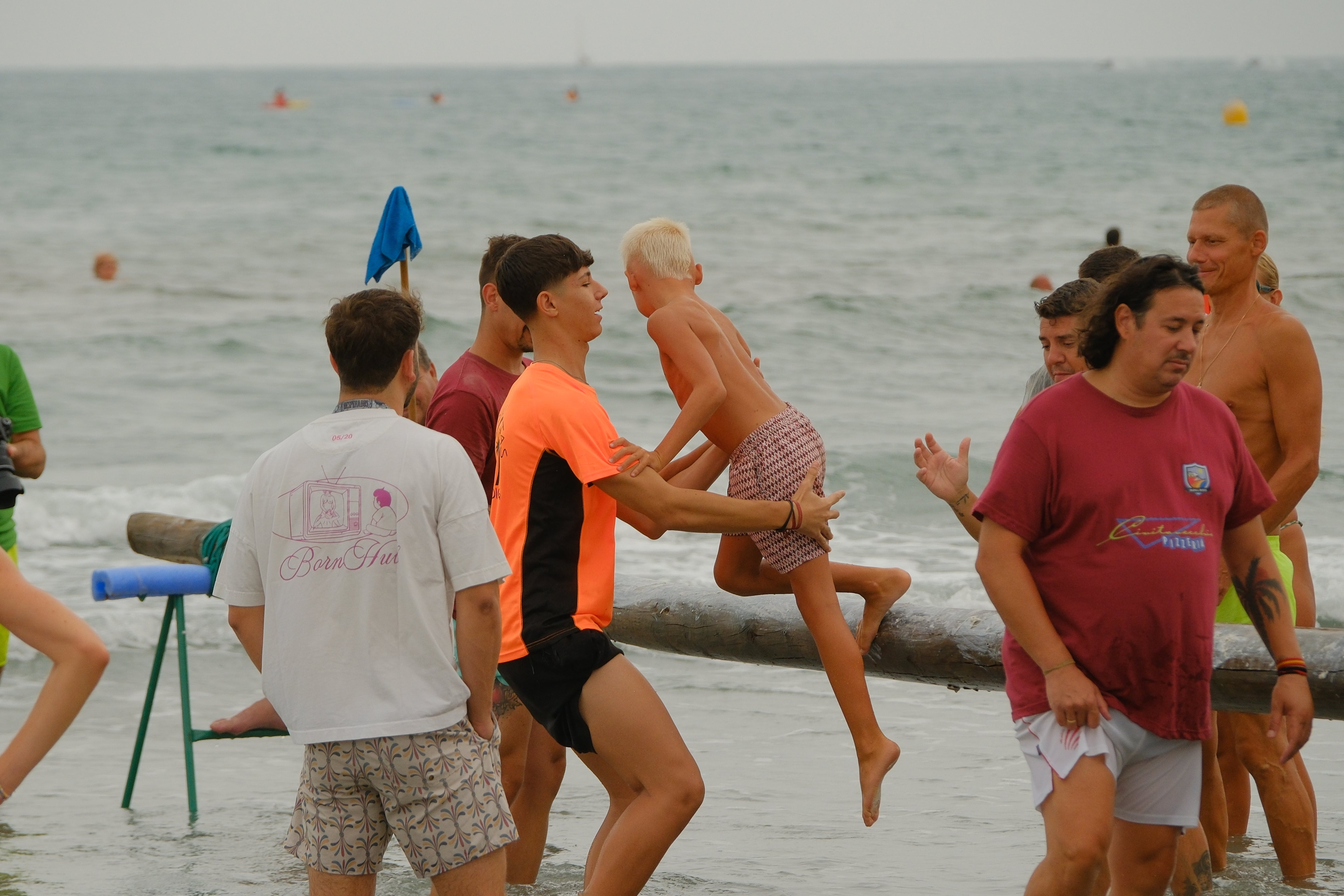 Diversión a cubazos en el Raval Roig