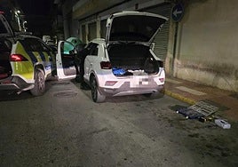 Los agentes hallaron cocaína en el vehículo interceptado, que circulaba de forma sospechosa por El Campello.