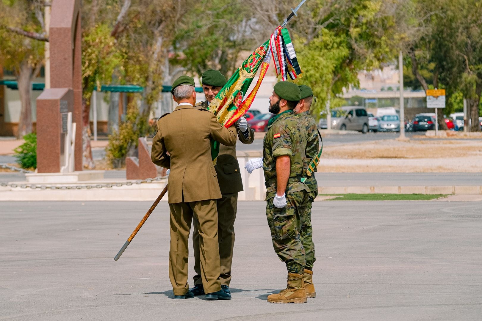 La toma de mando del nuevo líder del MOE, en imágenes