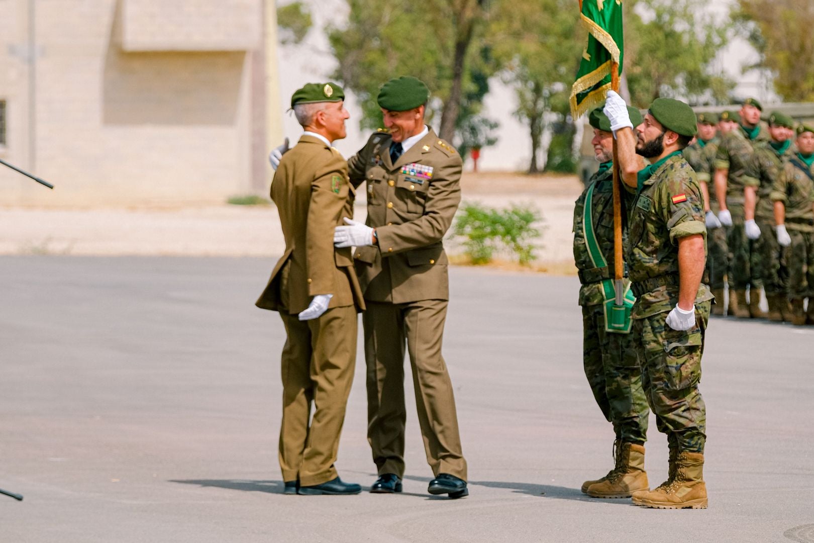 La toma de mando del nuevo líder del MOE, en imágenes