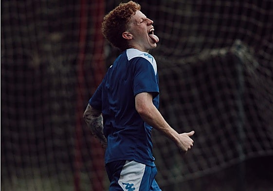 Jeremy de León, durante un entrenamiento con el Hércules.