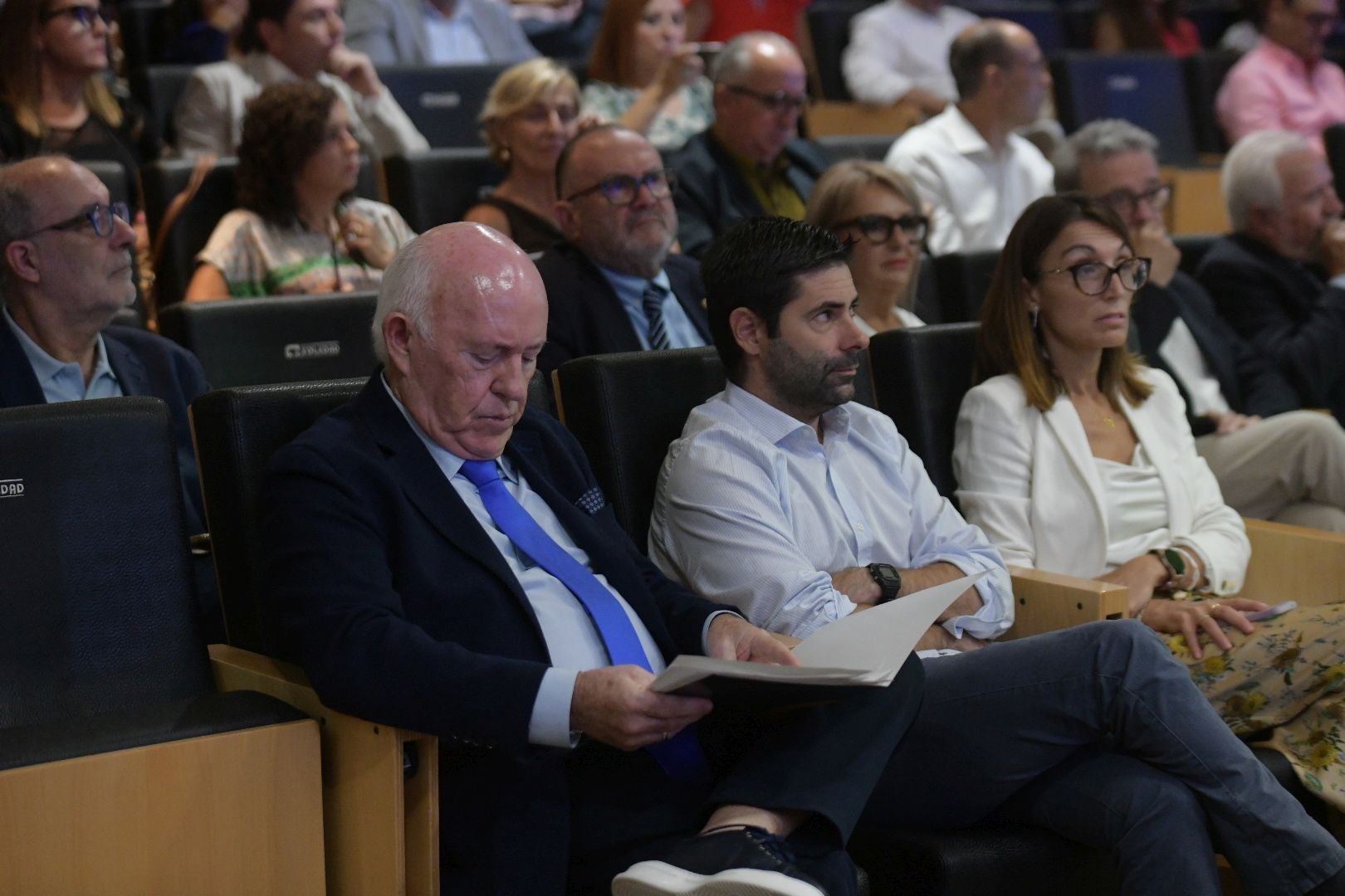 La jornada sobre absentismo laboral celebrada en Elche, en imágenes