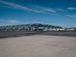 Vista panorámica del aeropuerto de Alicante-Elche.