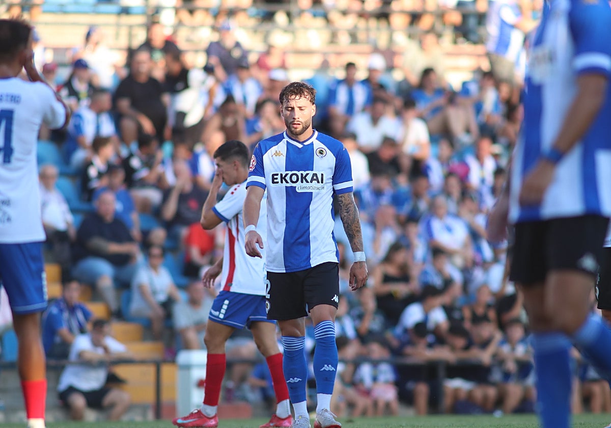 Samu Vázquez, durante el encuentro de este viernes en el Rico Pérez.