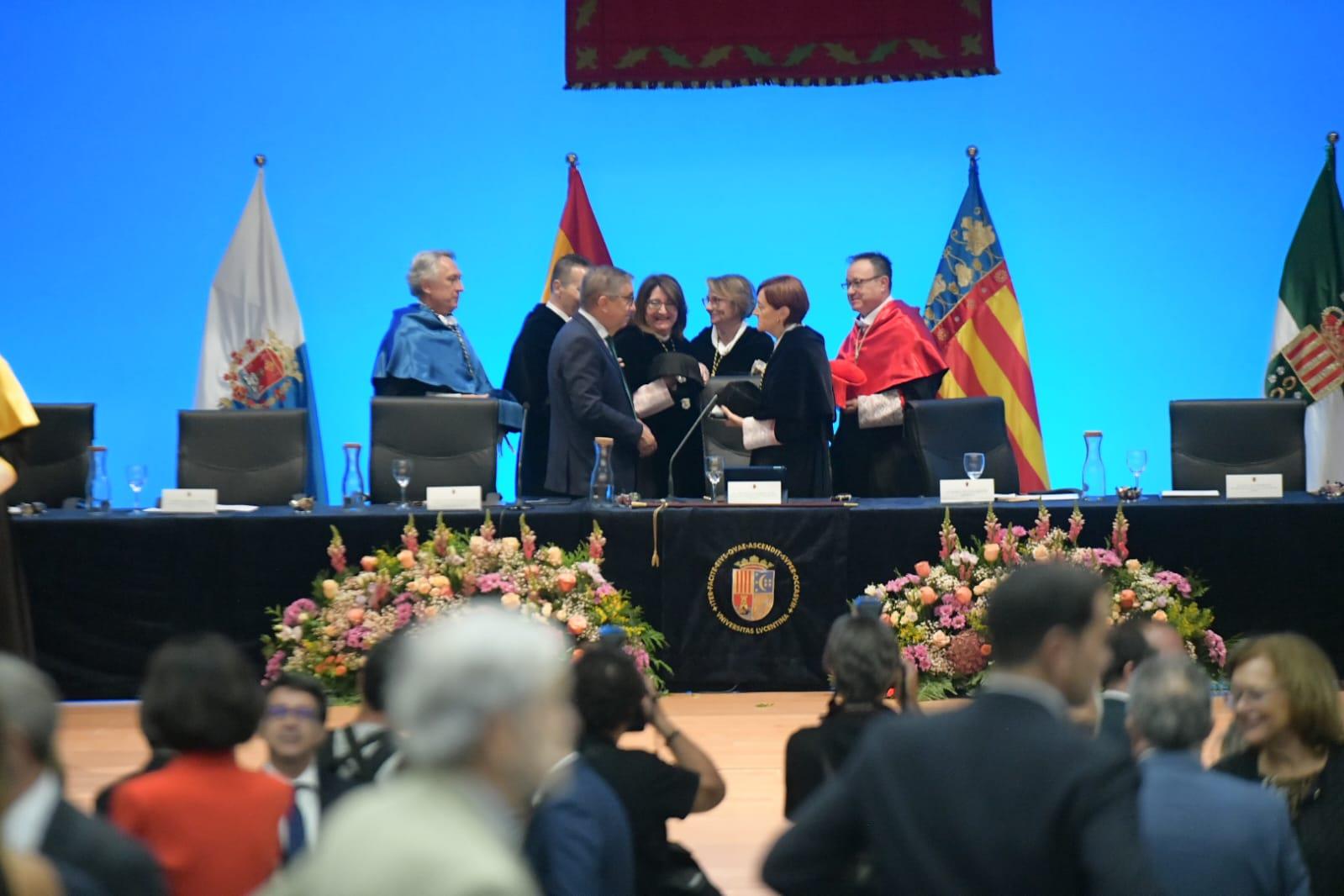 La apertura de curso en la Universidad de Alicante, foto a foto