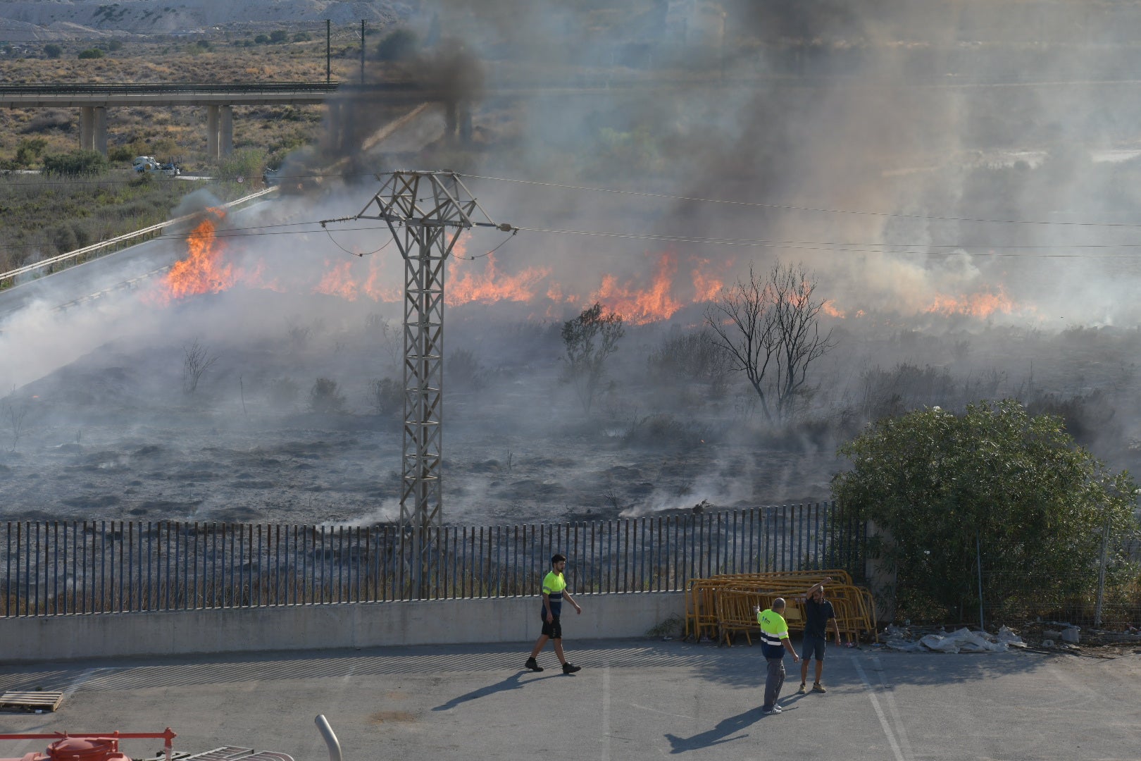 El incendio forestal de Alicante, en imágenes
