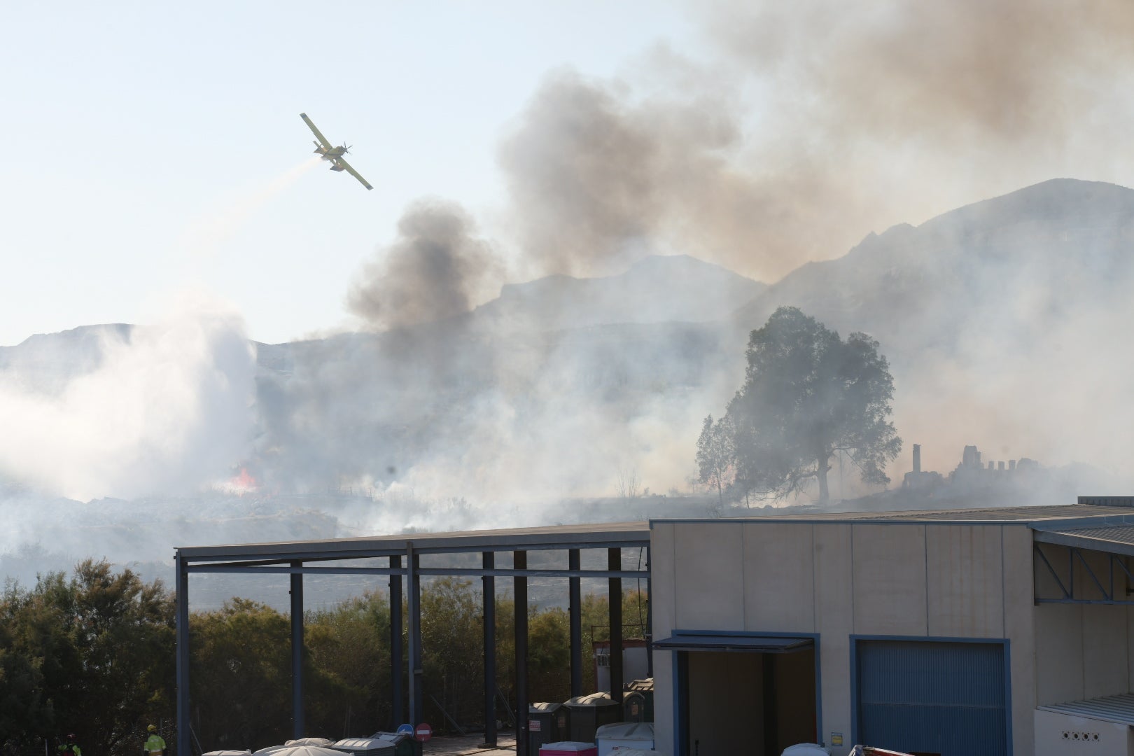 El incendio forestal de Alicante, en imágenes