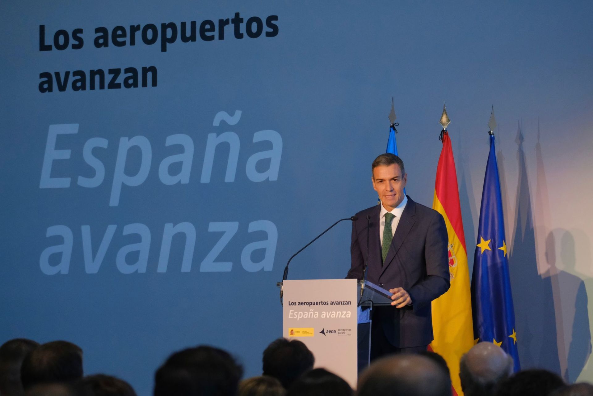 El Consell califica de «migajas» el anuncio de Sánchez en el aeropuerto de Alicante-Elche y exige la segunda pista y la conexión ferroviaria