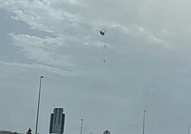 Helicóptero en maniobras en Alicante.