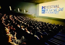 Proyección en el Festival de Cine de Alicante.