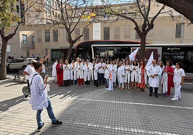 Los sanitarios protestan y reclaman un nuevo Estatuto Marco.