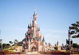 Castillo del parque Disneyland París.