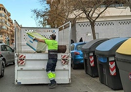 Recogida de basuras en San Vicente del Raspeig.