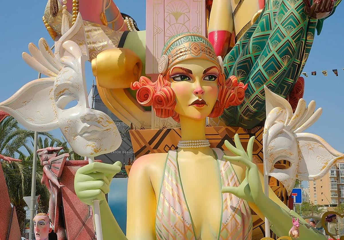 Detalle de 'Vanity', primer premio de las Hogueras de Alicante 2025.