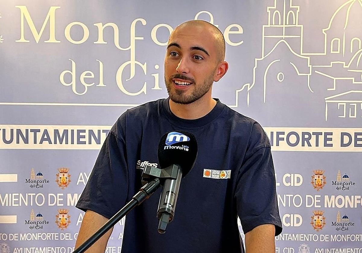 El concejal de Turismo y Desarrollo Económico, Carlos Sellés, durante la presentación de la participación de Monforte del Cid en Alicante Gastronómica 2025.
