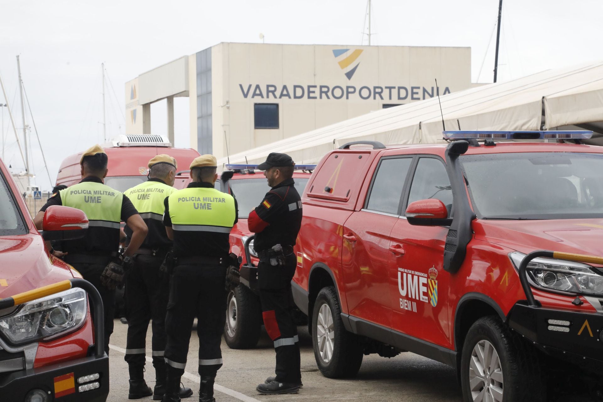 La UME embarca en el norte de Alicante rumbo a Ibiza para afrontar las graves inundaciones