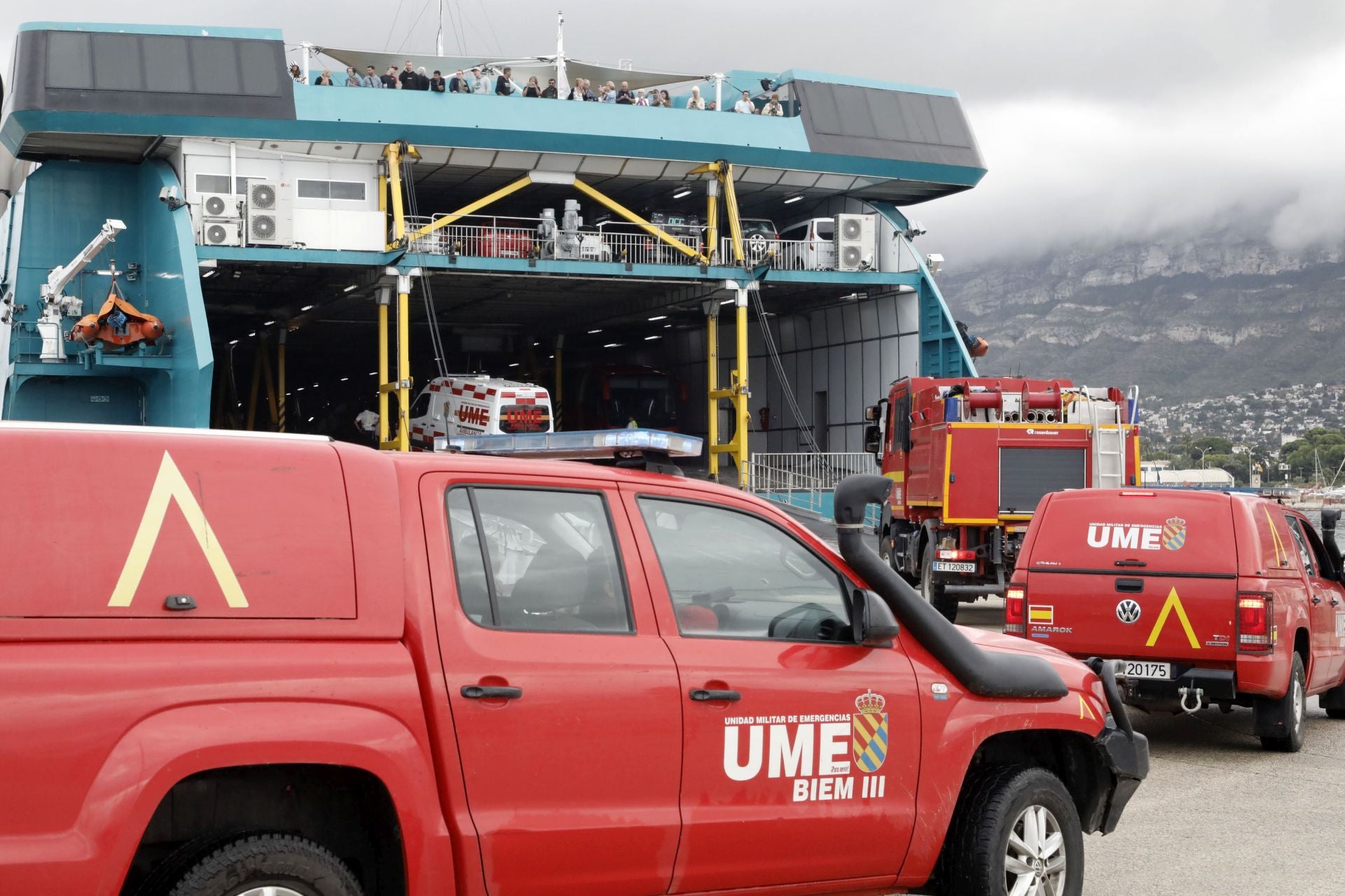 La UME embarca en el norte de Alicante rumbo a Ibiza para afrontar las graves inundaciones