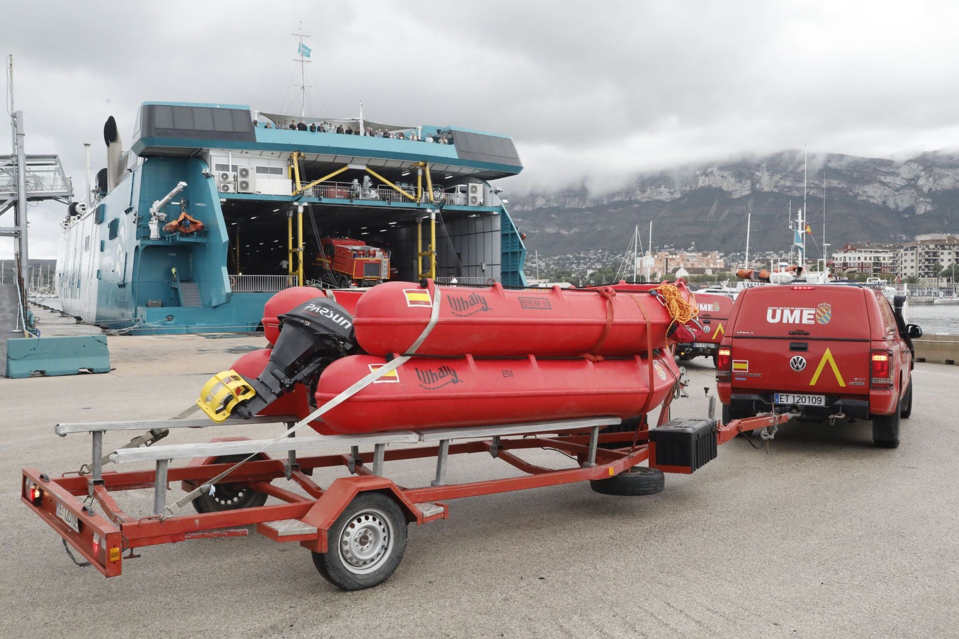 La UME embarca en el norte de Alicante rumbo a Ibiza para afrontar las graves inundaciones