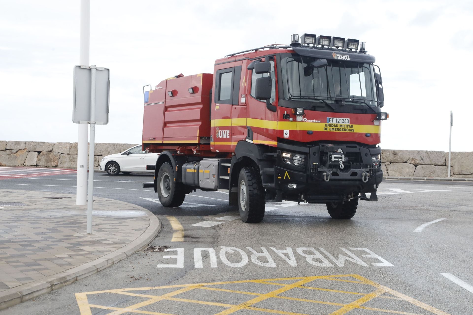 La UME embarca en el norte de Alicante rumbo a Ibiza para afrontar las graves inundaciones