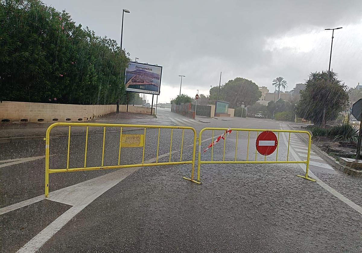 Carretera cortada en Dénia.