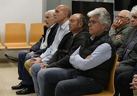 El exalcalde de Llíber José Mas, al final del banquillo.