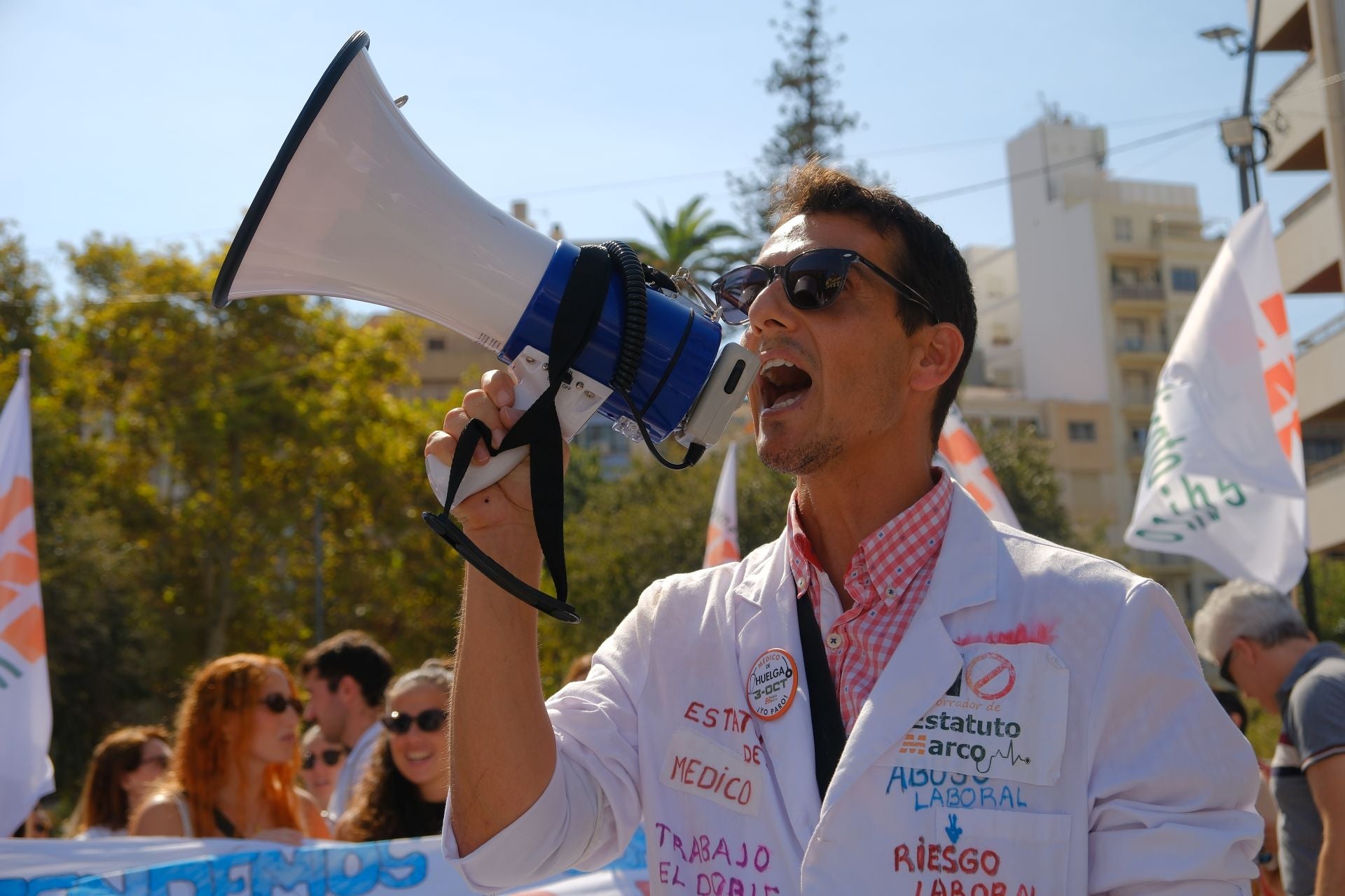 Los médicos de Alicante secundan la huelga nacional contra el estatuto marco y la «sobreexplotación»