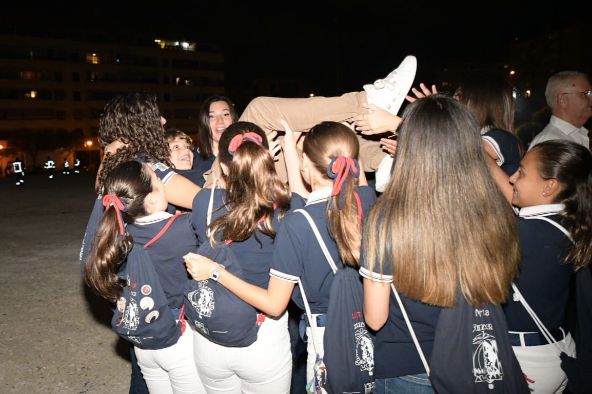 Explosión de luz y sonido: la primera mascletà de las Hogueras de Alicante convierte el Bulevar del Pla en una fiesta