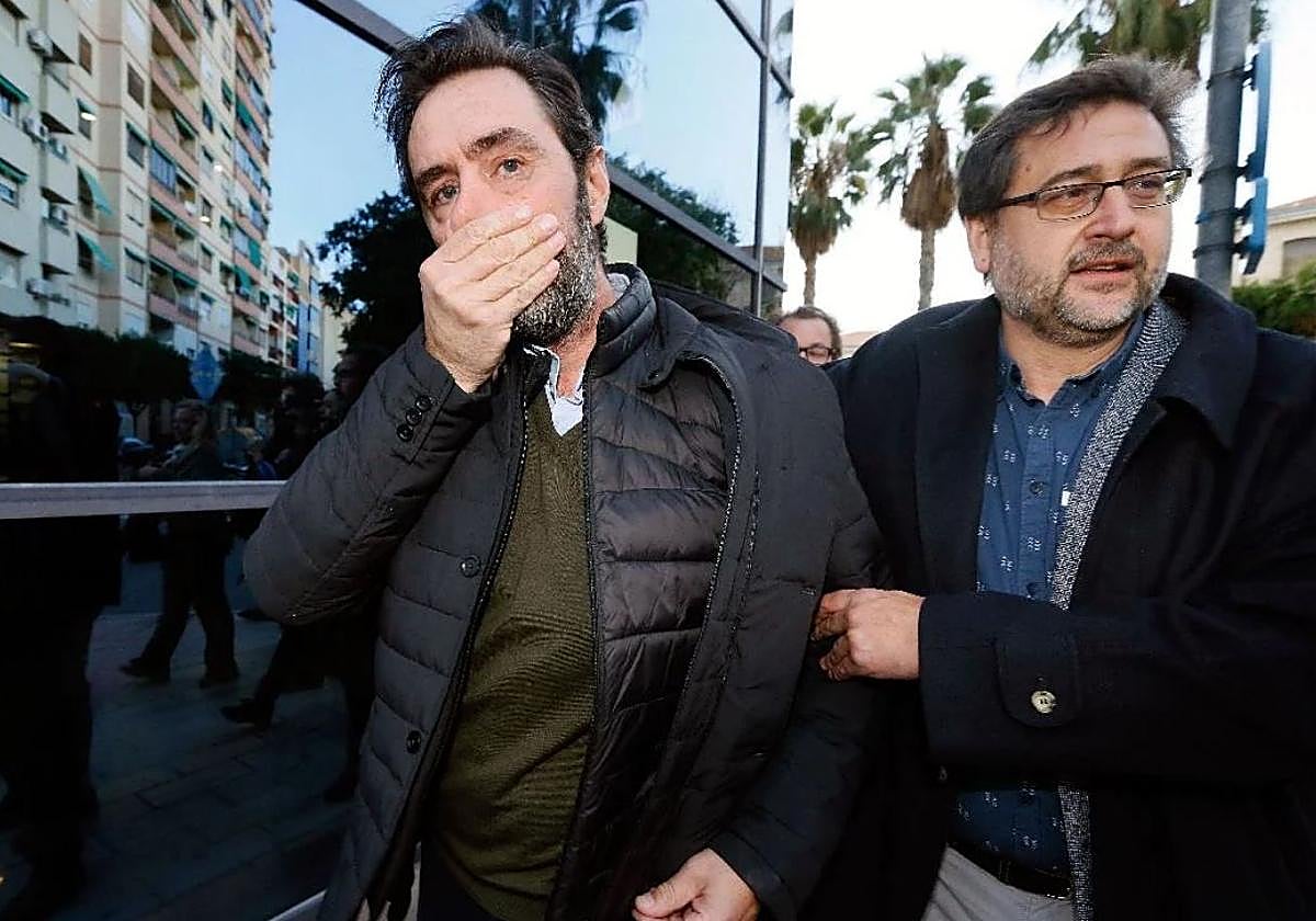 El yerno de la viuda de la CAM, Miguel López, durante una de las sesiones del juicio en Alicante.