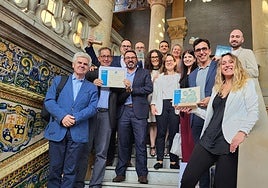 Representantes y empleados del grupo Vithas.