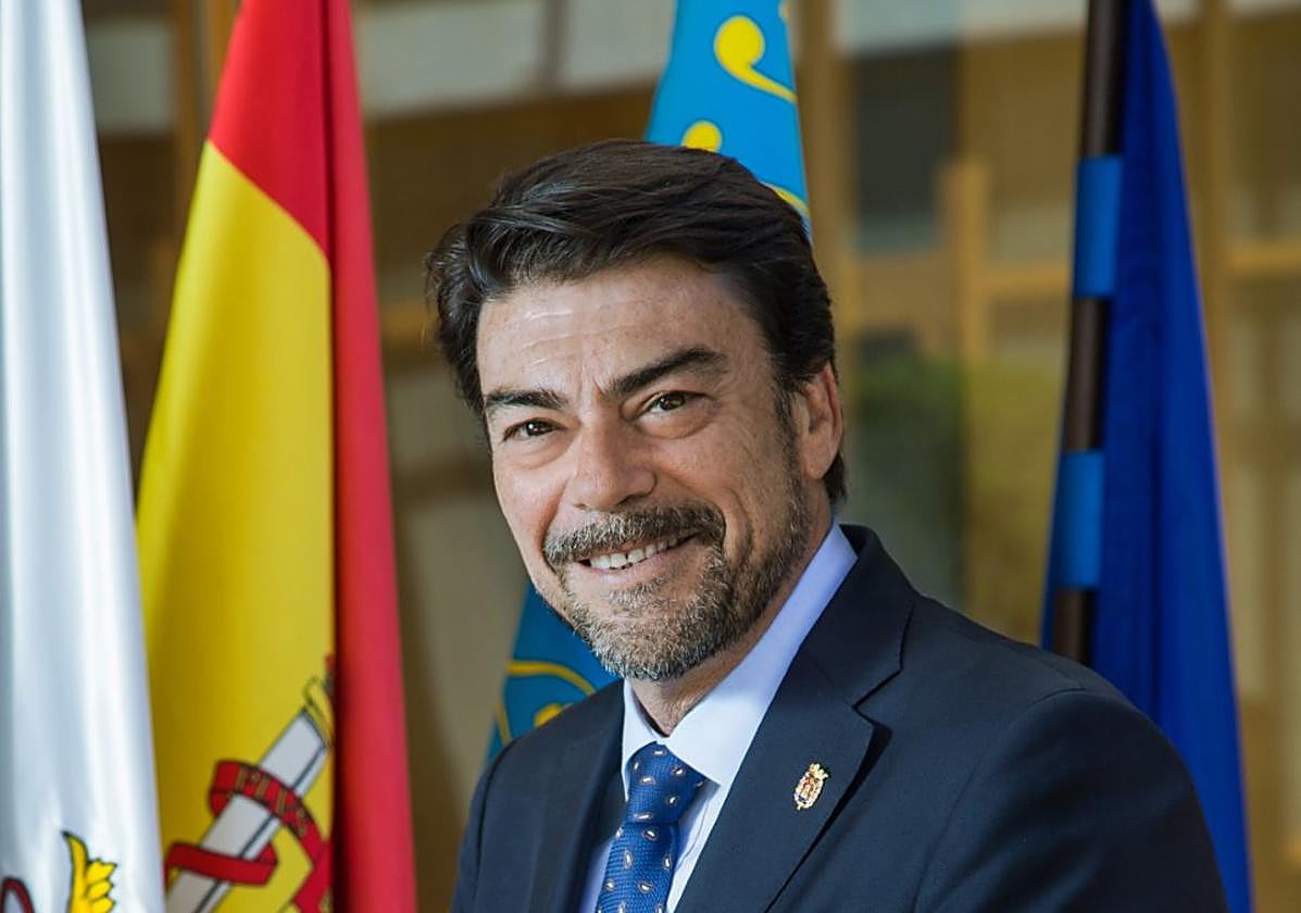 The Mayor of Alicante, Luis Barcala.