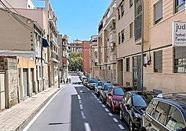 Calle Ceuta, pendiente de los cortes de luz en Alicante.