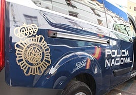 Una furgoneta de la Policía Nacional, en una imagen de archivo.