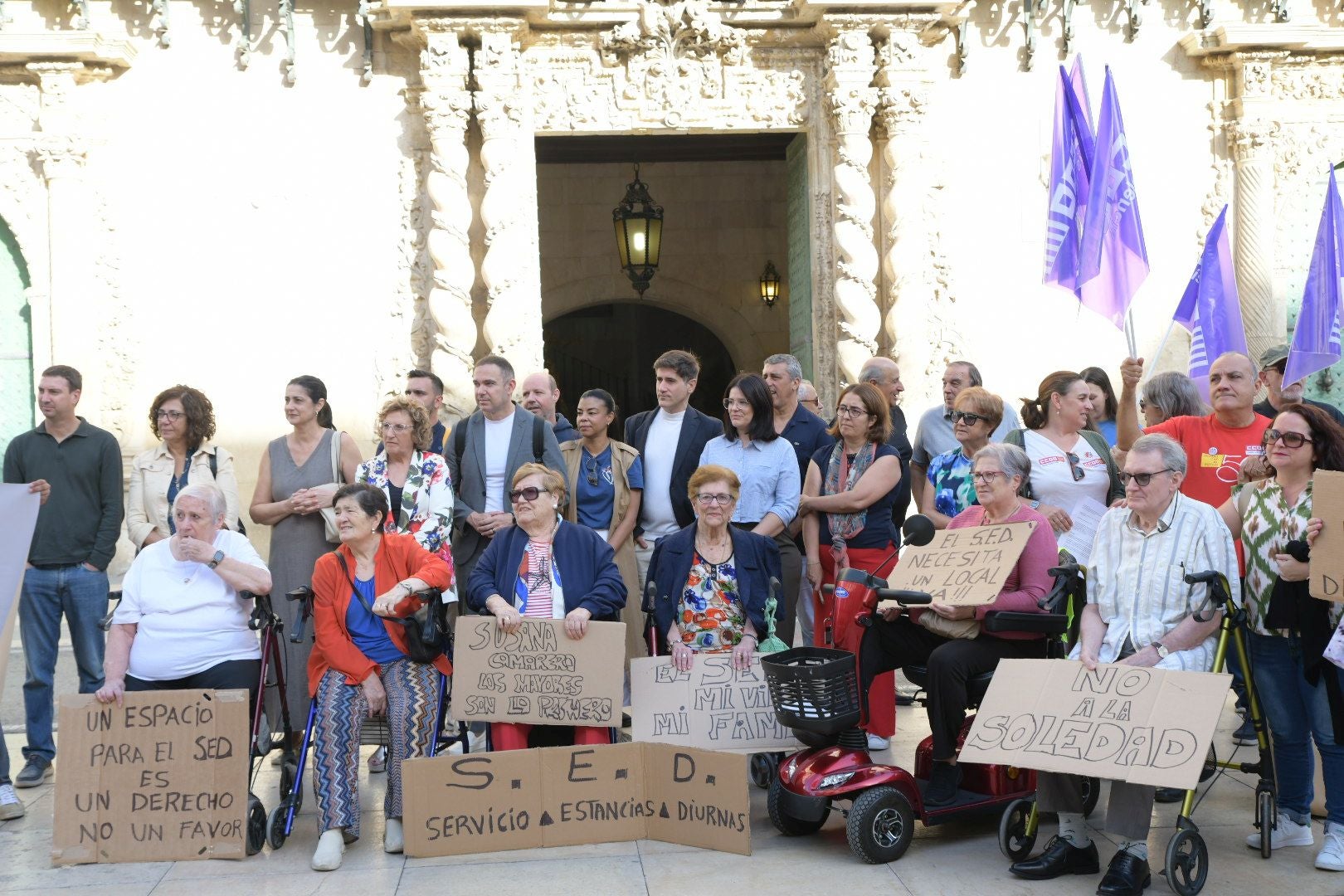 La plantilla de limpieza del INSS denuncia retrasos en el pago de sus nóminas