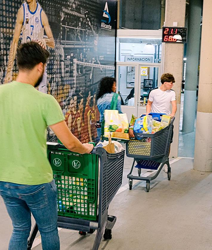 Imagen secundaria 2 - Recogida en el centro de tecnificación de Alicante. 