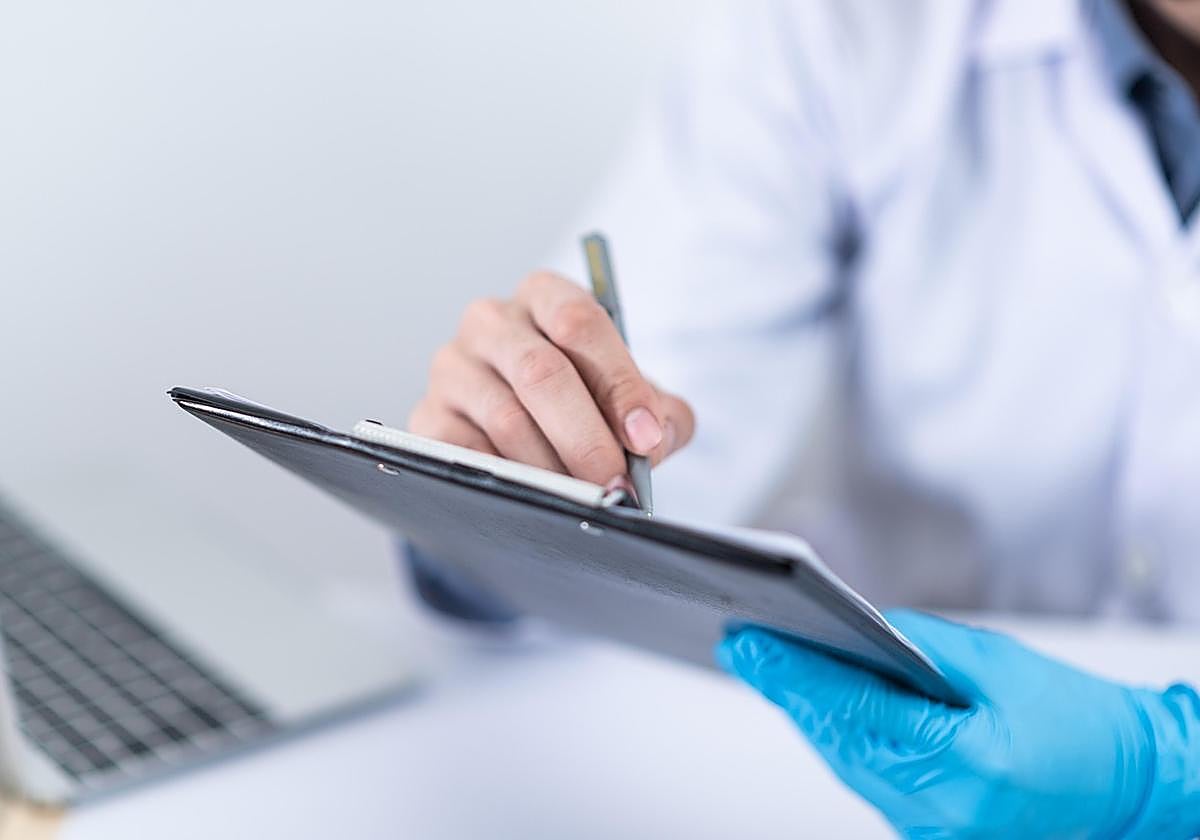 Some professional associations have observatories to tackle cases of intrusion.