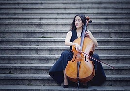 La violonchelista y compositora Iris Azquinezer.