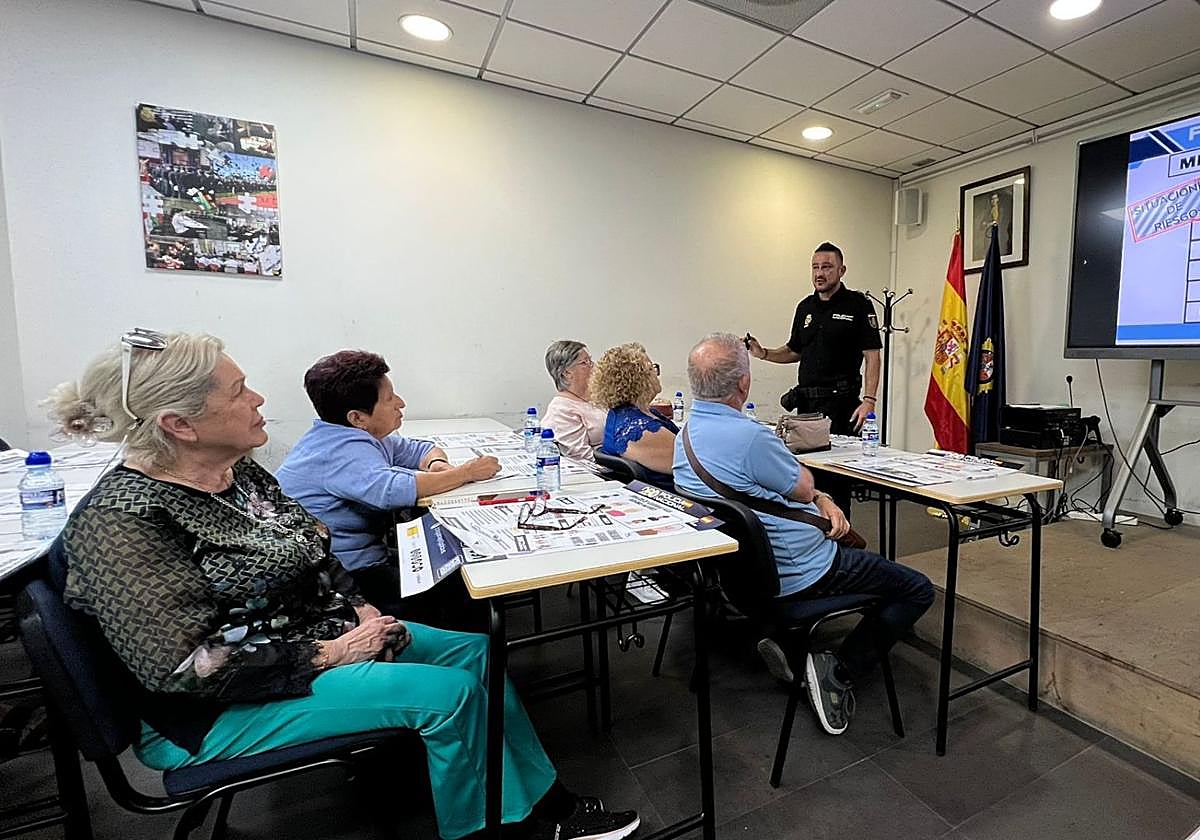 Presentación de la campaña en la Comisaría Provincial.