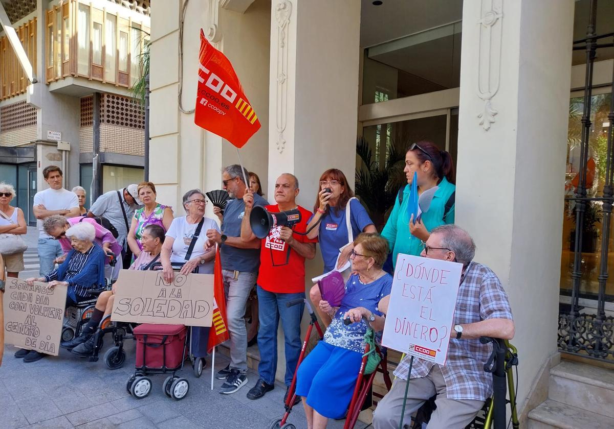 Protesta de los usuarios del SED.