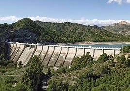 Imagen de archivo de la presa del pantano del Amadorio