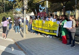 Protesta de padres y madres del colegio La Cañada, en imagen de archivo.