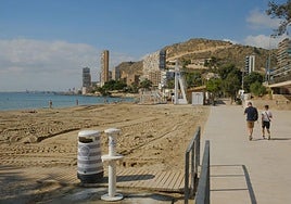 Playa de la Albufereta, regenerada tras el temporal.