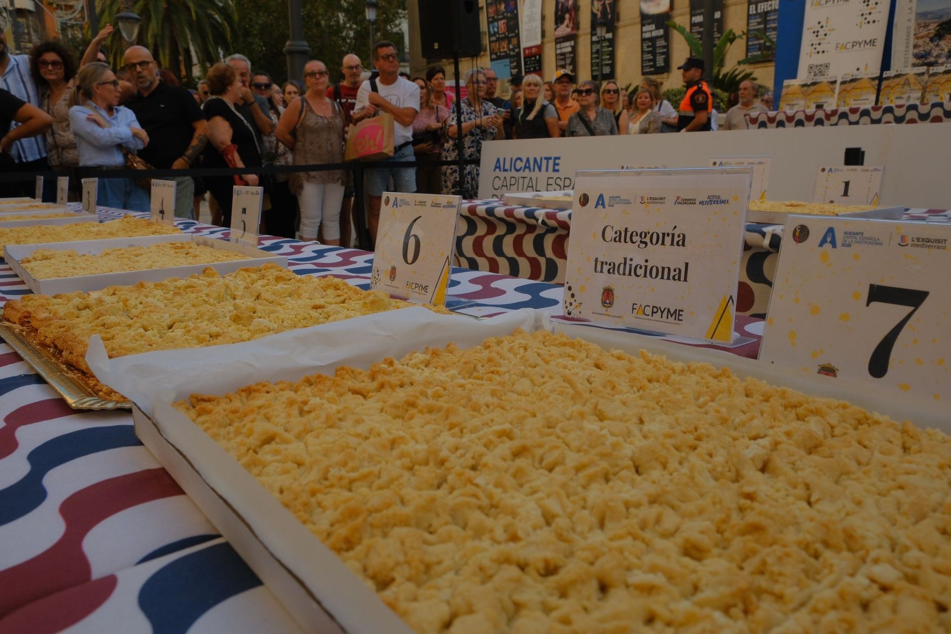 Una coca de mollitas para la historia