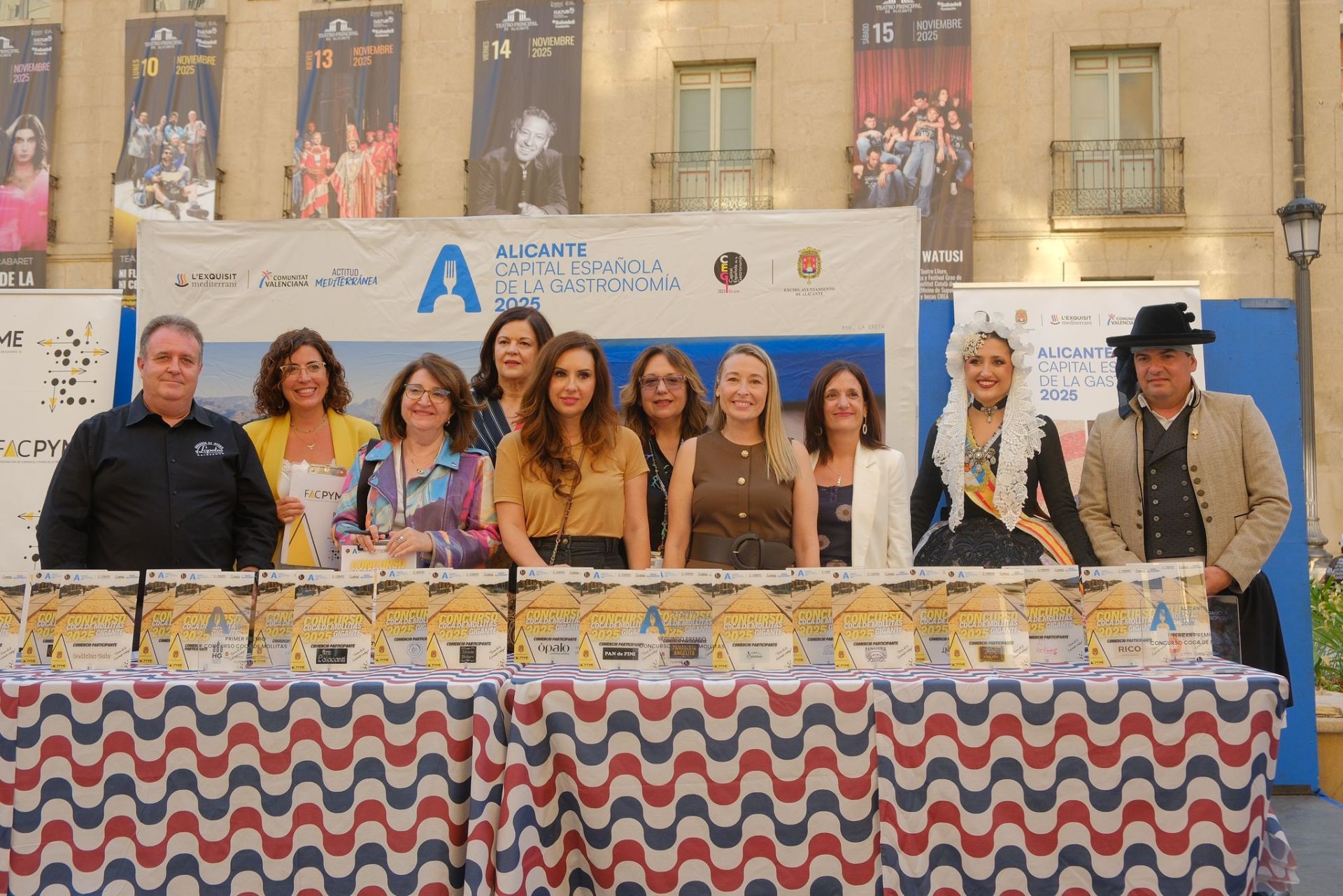 Una coca de mollitas para la historia