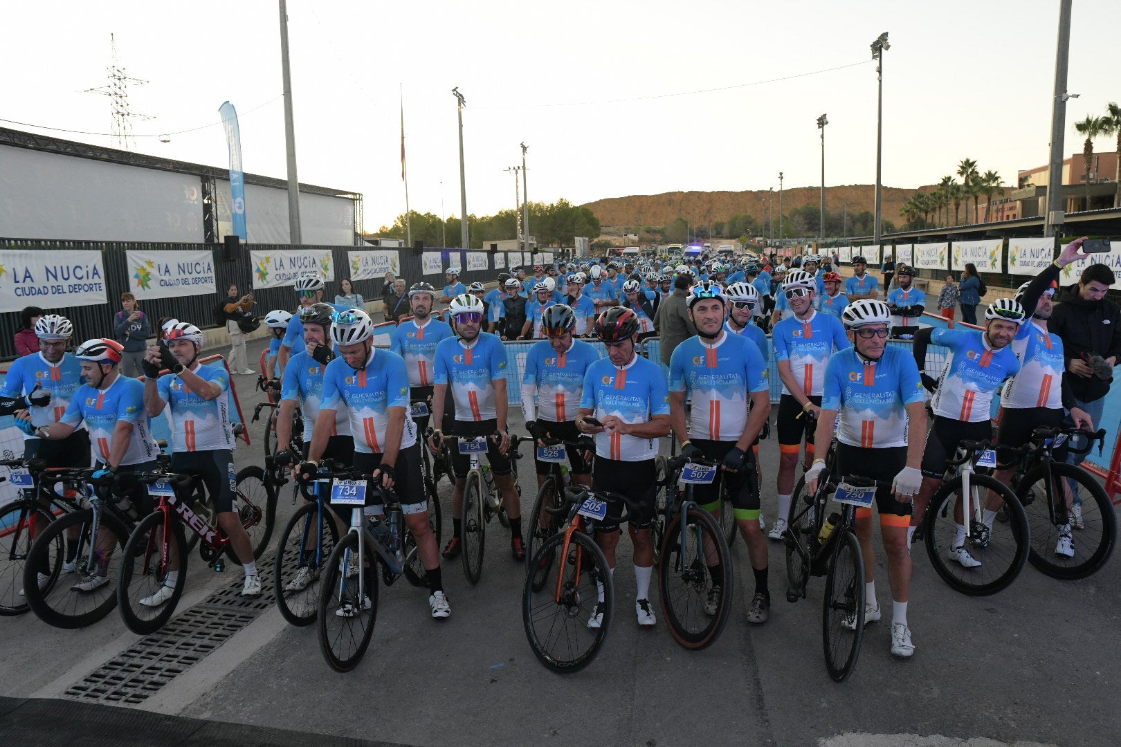 La Nucía se vuelca con el ciclismo en un fin de semana inolvidable: del espectáculo del Critérium al desafío del Gran Fondo